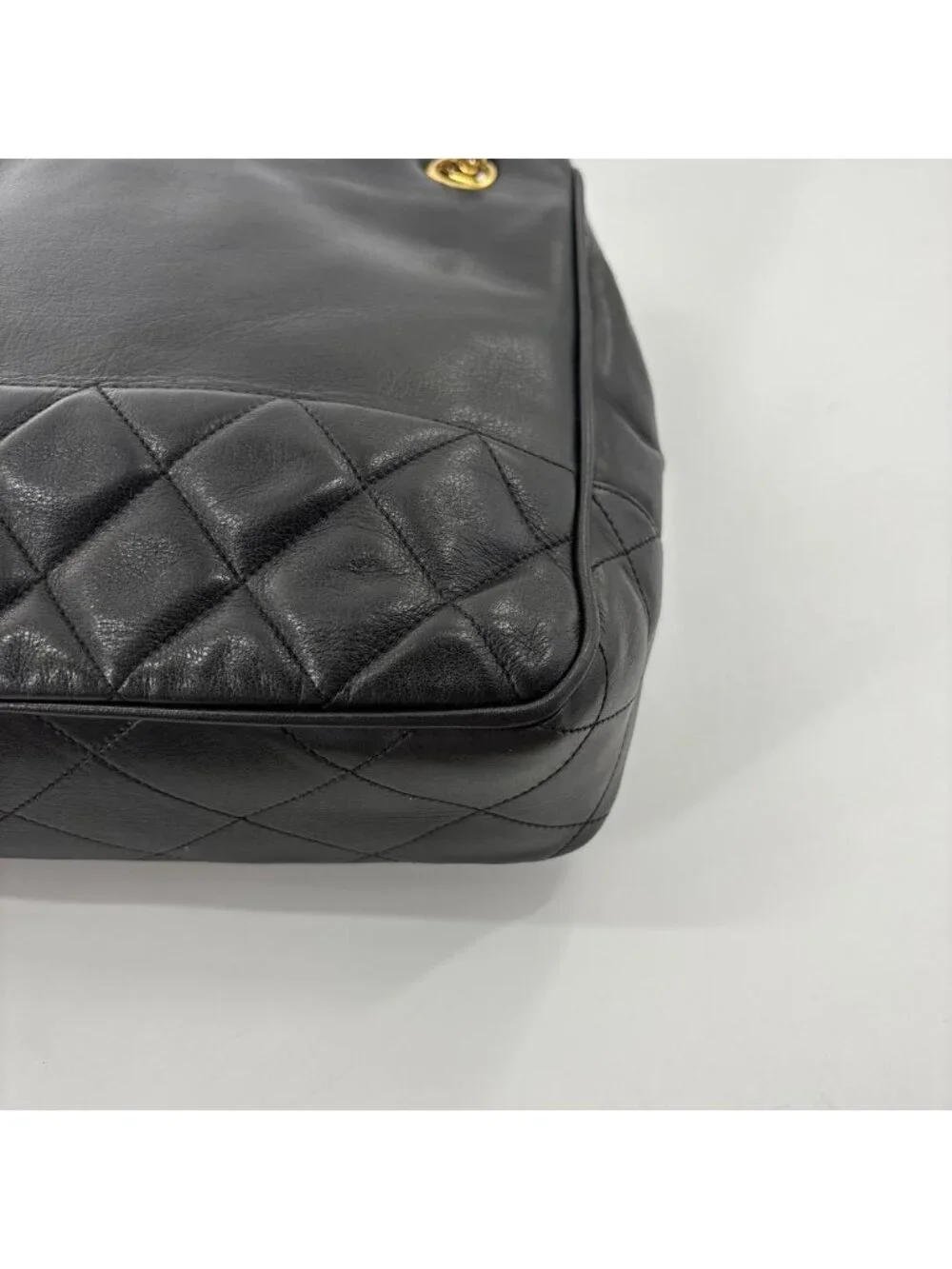 Chanel Lambskin Shoulder Bag Gold Black